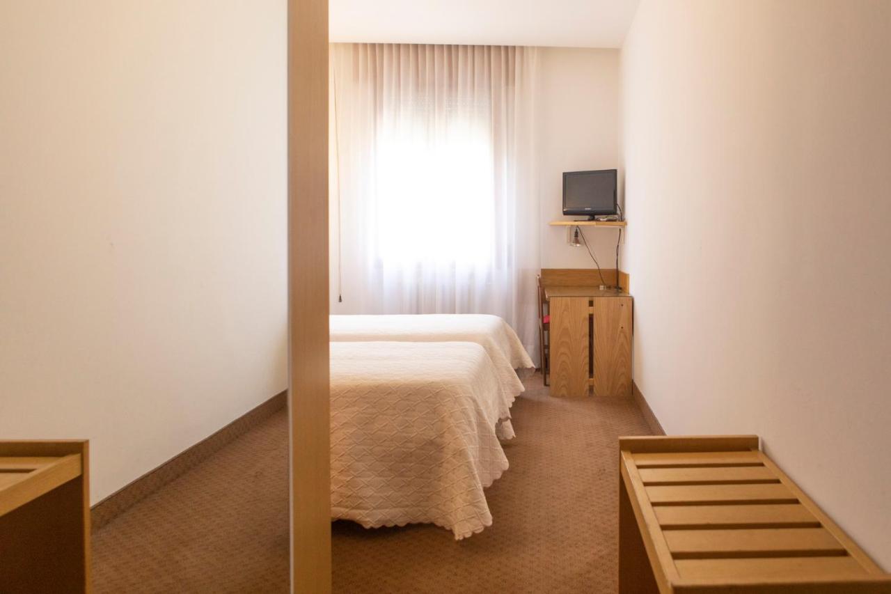 Hotel Due Mori Читтаделла Экстерьер фото