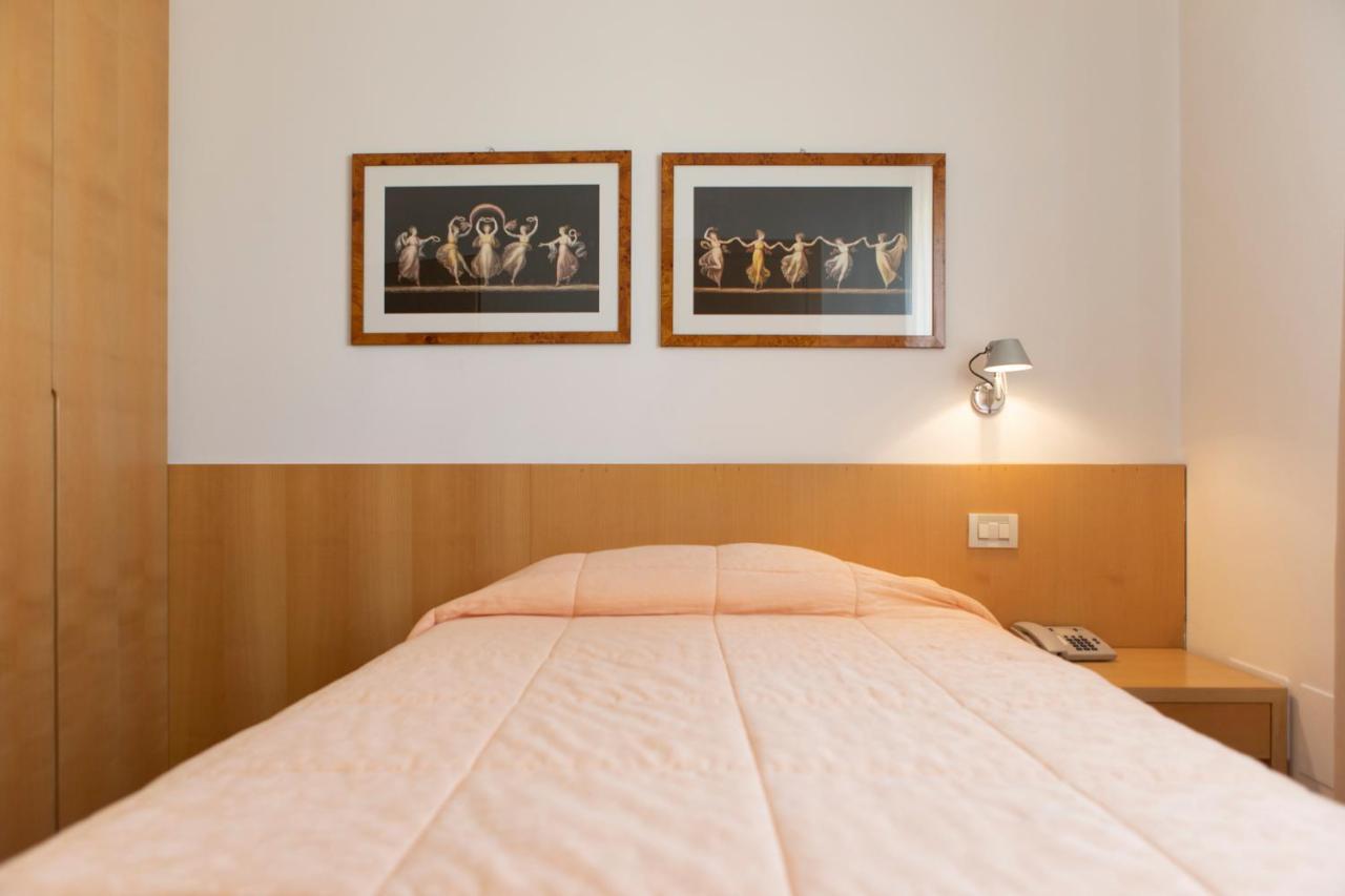 Hotel Due Mori Читтаделла Экстерьер фото