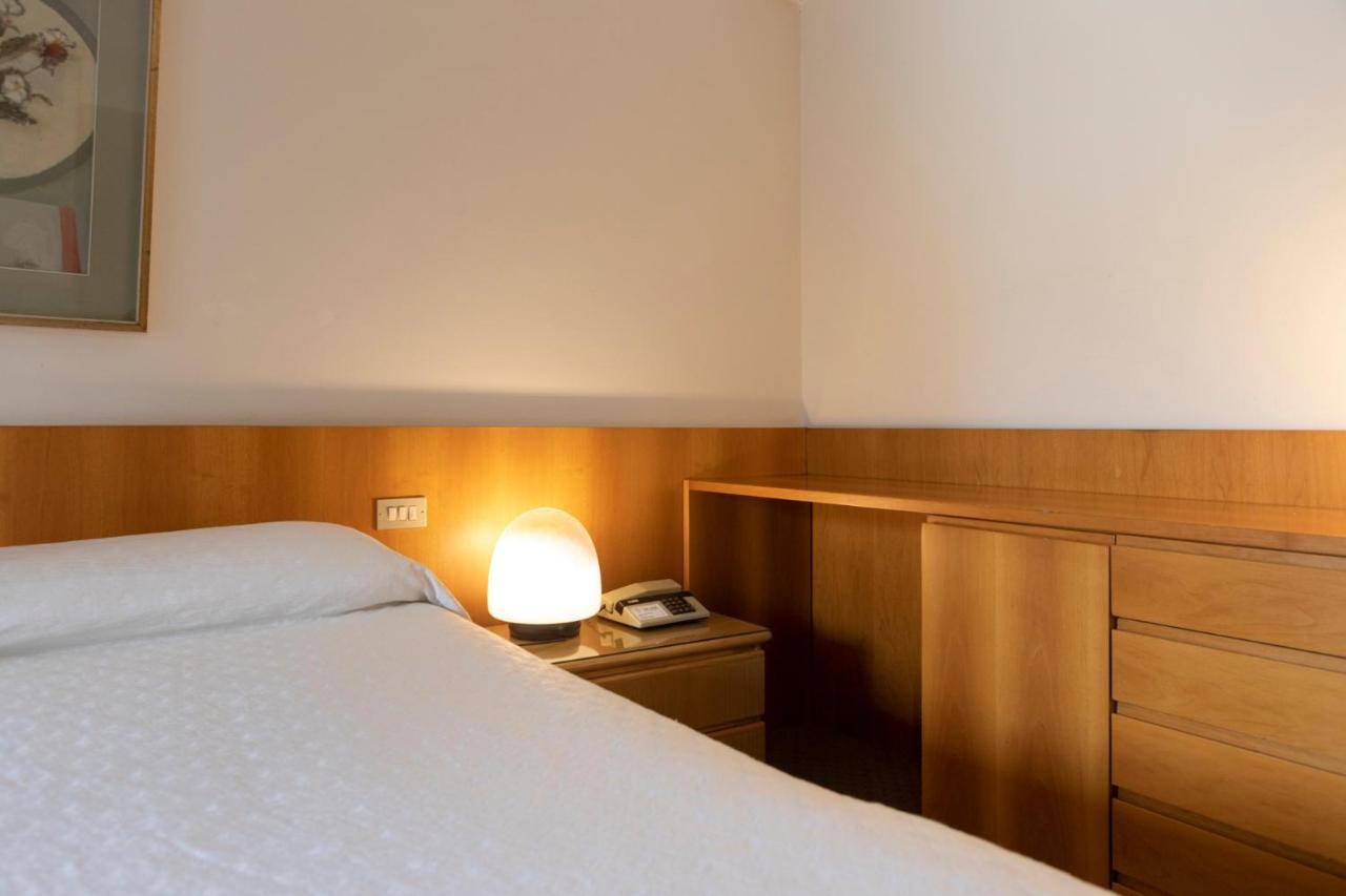 Hotel Due Mori Читтаделла Экстерьер фото